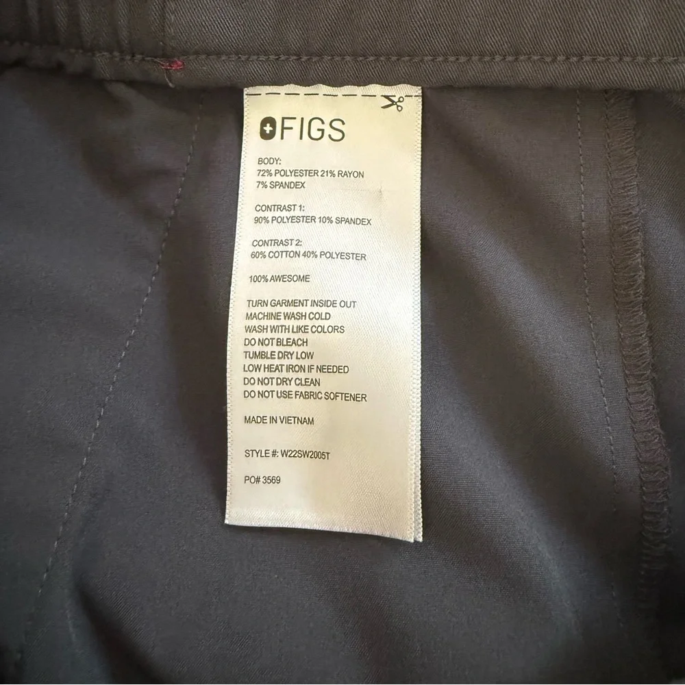 FIGS Lesage Joggers Charcoal Small Tall - Picture 9 of 10